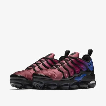 Nike Air Vapor Max Plus  "Black Team Red Hyper Violet"